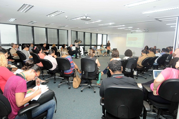 Secretaria de Estado de Educação e parceiros formarão a comissão voltada para a questão da violência no ambiente escolar. Foto: Osvaldo Afonso/Imprensa MG