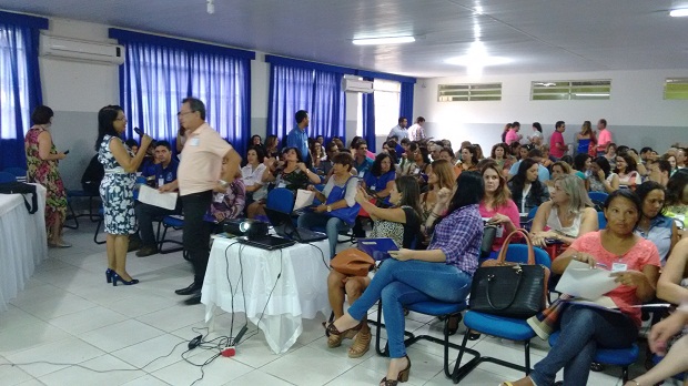 SRE de Teófilo Otoni realizou reunião para repassar diretrizes da Secretaria de Estado de Educação a gestores escolares. Crédito: Divulgação SRE Teófilo Otoni