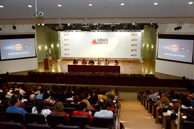 Encontro contou com a participação dos superintendentes regionais de ensino, dos assessores pedagógicos e dos analistas educacionais das 47 SREs. Foto: Gil Leonardi/Imprensa MG