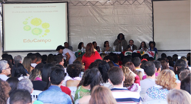 Em sua fala, secretária Macaé Evaristo destacou a importância do trabalho integrado para superar os desafios na Educação do Campo. Crédito: Hudson Menezes ACS/SEE