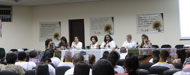 Encontro contou com a participação da secretária de Estado de Educação, Macaé Evaristo. Foto: Geanine Nogueira ACS/SEE