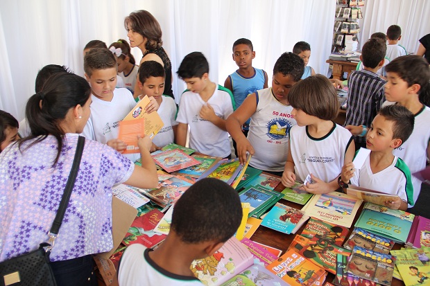 Alunos da rede estadual participaram da  “II Festa Literária de Divinópolis (FLID)”, no Centro-Oeste do Estado. Crédito: Hudson Menezes ACS/SEE
