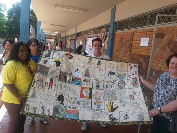 Secretária Macaé Evaristo foi conferir a Virada Educação em escolas estaduais. Crédito: Divulgação