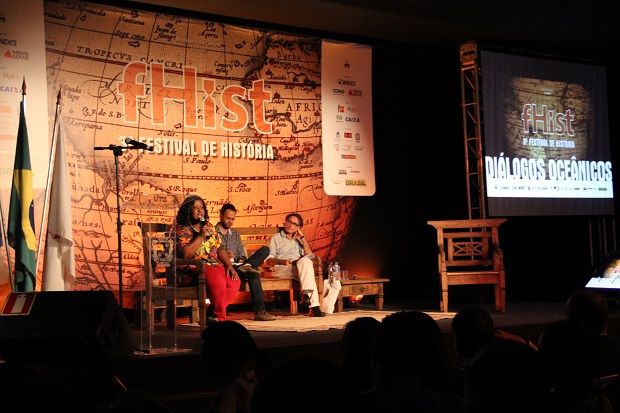 A secretária participou da mesa “Da Escravidão ao Racismo: Paradigmas da Resistência”. Foto: Lígia Souza ACS/SEE