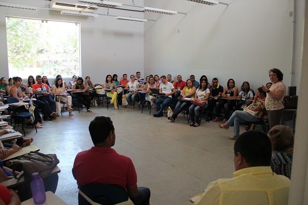 Foram ministrados minicursos divididos em quatro grupos de trabalho. Foto: Elian Oliveira - ACS/SEE