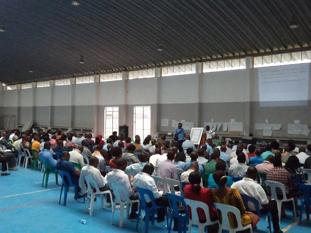 Curso de atualização realizado em Moçambique contou com a participação de cerca de 600 educadores. Foto: Iara Félix Viana