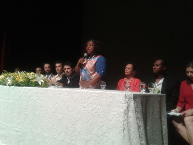 A secretária fez uma palestra na abertura dos eventos. Foto: Carla Kreefft ACS/SEE