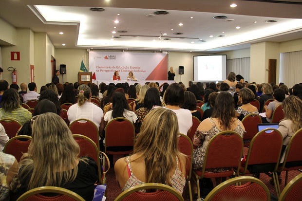 De acordo com dados do Educacenso (2014), a rede estadual conta com 33.874 estudantes matriculados na educação especial, sendo 29.508 matrículas em 2.859 escolas inclusivas (escolas regulares). Foto: Andréa Hespanha ACS/SEE