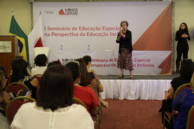 Pesquisadora do Laboratório de Estudos e Pesquisas em Ensino e Diversidade da Unicamp, Maria Terezinha da Consolação dos Santos falou sobre o papel da gestão democrática para a inclusão. Foto: Andréa Hespanha ACS/SEE