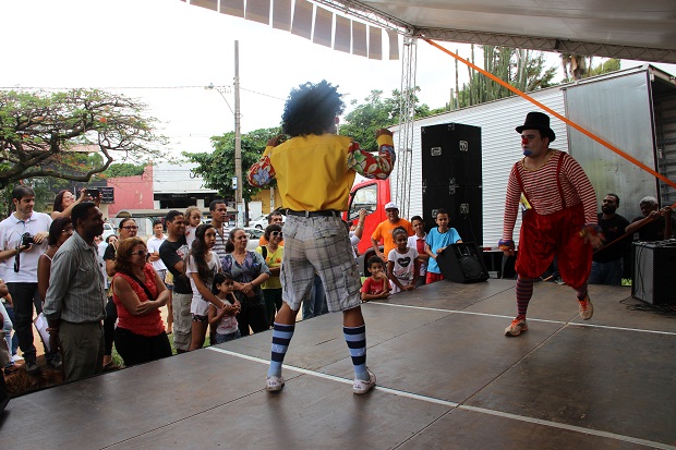 Para chamar a atenção da comunidade, as escolas levaram diferentes apresentações culturais e artísticas. Foto:Lígia Souza ACS/SEE