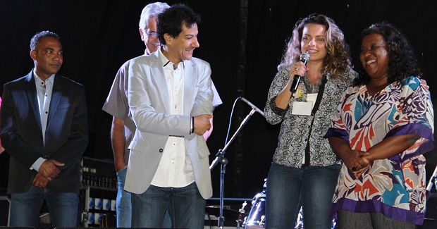 Secretária Macaé Evaristo participou do lançamento do 'Projeto Mulheres Construindo a Cidadania', em Contagem. Crédito: Hudson Menezes ACS/SEE