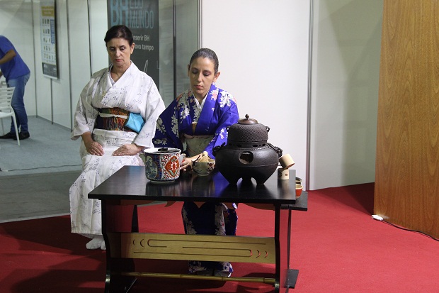 Cerimônia do Chá representa sintetiza manifestações culturais japonesas. Foto: Elian Oliveira/ACS-SEE