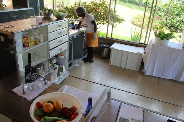 Uma cozinha foi montada para as aulas práticas. Foto: Elian Oliveira/ACS-SEE