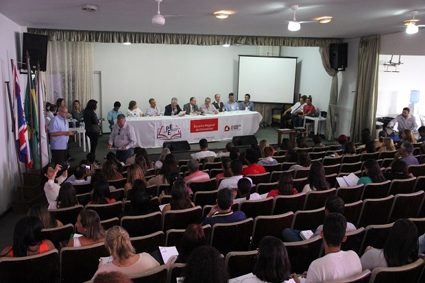 Assinatura de convênio entre a SEE e a Universidade foi anunciado na abertura do encontro. Foto: Elian Oliveira/ACS-SEE