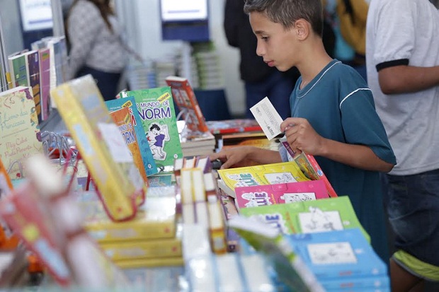 No Festival, 5.035 estudantes da rede estadual de ensino ganharam vale-livros. Foto: Bruno Alves 