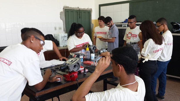 Foram ofertados dois cursos: Mecânica de Motocicletas e Eletricista Predial. Foto: Divulgação SRE Almenara