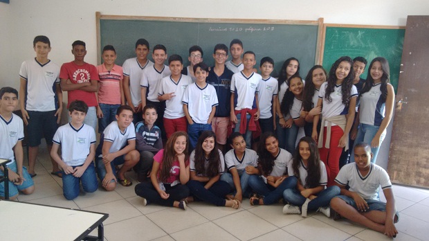 Estudantes do 8º ano do ensino fundamental e a turma da EJA da Escola Estadual Arthur Antônio Fernandes, de Coronel Murta, conquistaram a medalha de ouro. Foto: Divulgação E.E. Arthur Antônio Fernandes