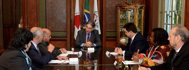 Edital e convênio foram assinados pelo governador Fernando Pimentel, nesta terça-feira (14/6), no Palácio da Liberdade. Foto: Veronica Manevy/Imprensa MG