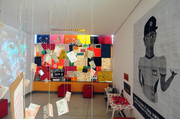 A Mostra, idealizada por alunos e professores, foi feita para apresentar para a comunidade um pouquinho do que foi desenvolvido ao longo dos quatro meses de atividades. Foto: Omar Freire/Imprensa MG