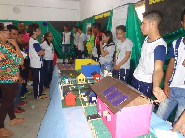 Semear a educação ambiental é germinar atitudes em favor da vida. Foto: Arquivo da Escola