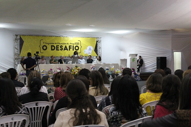 Encontro reuniu cerca de 600 educadores da rede municipal dos 15 municípios associados à Amog. Foto: Geanine Nogueira ACS/SEE