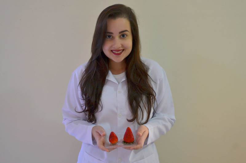 Daniela desenvolveu produto que retarda o apodrecimento de alimentos. Foto Arquivo pessoal