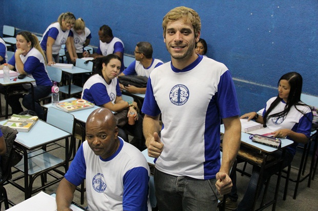 Isaías retomou os estudos, se apaixonou por Biologia e faz planos para a universidade. Foto: Elian Oliveira/ACS-SEE