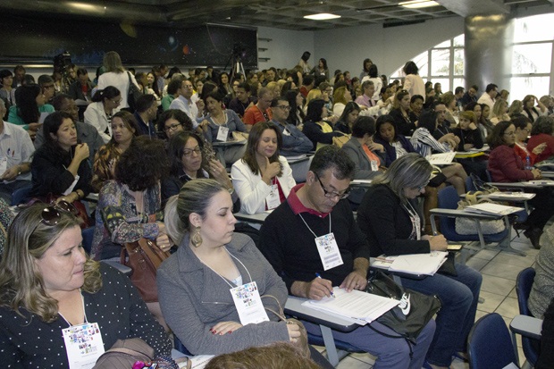 Público lotou as dependências do auditório do Colégio Promove, em BH. Foto: Reinaldo Soares/ACS SEE