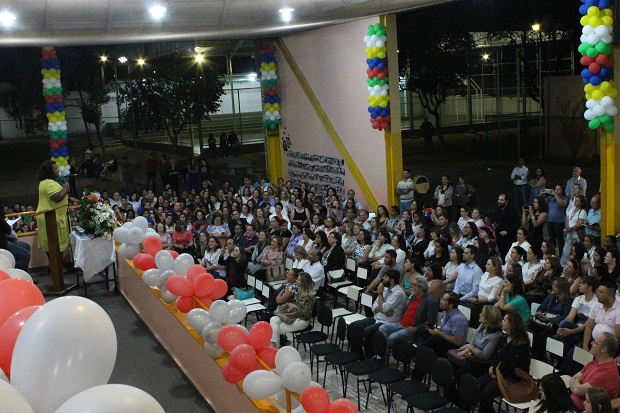 Secretária Macaé se reuniu com representantes das comunidades escolares da SRE Passos. Foto: Geanine Nogueira ACS/SEE
