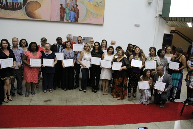 Comitê de mobilização pela Educação em BH recebeu homenagens na Câmara Municipal. Foto: Elian Oliveira/ACS-SEE