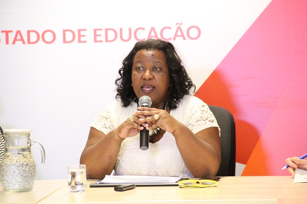 Durante entrevista, secretária de Educação pediu empenho aos Legislativo federal em garantir recursos para a Educação. Foto: Geanine Ribeiro