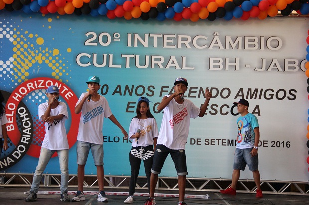 Um Rap preparado pelos anfitriões saudou os visitantes. Foto: Elian Oliveira/ACS-SEE