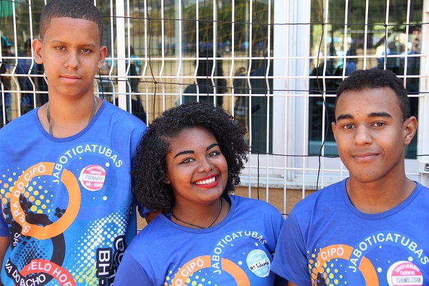 Maria Eduarda espera continuar contato com os novos amigos. Foto: Elian Oliveira/ACS-SEE