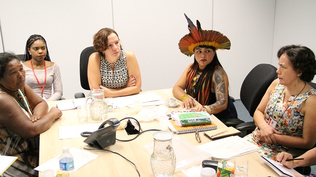 Representantes da Aldeia Pataxó Encontro das Águas se encontraram com equipe da SEE. Foto: Elian Oliveira/ACS-SEE