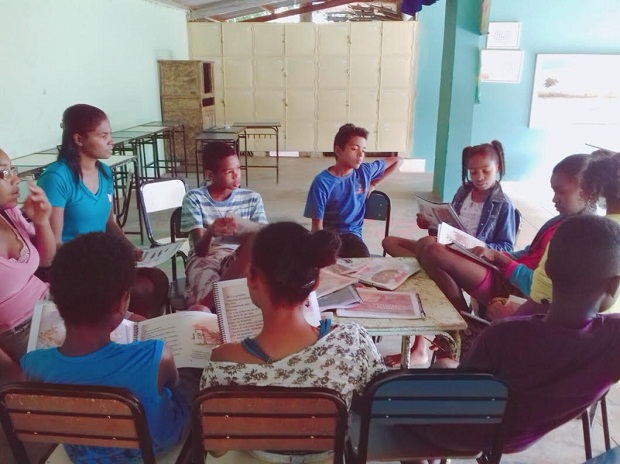Professora de Língua Portuguesa, Luciana acredita que o professor deve ser amigo do aluno. Foto: Arquivo Pessoal