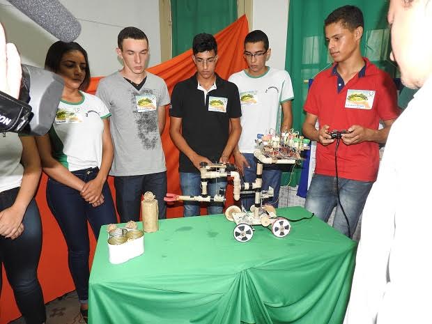 A feira reuniu 50 trabalhos de 19 escolas estaduais da cidade, seus distritos e das cidades vizinhas. Foto: Arquivo SRE