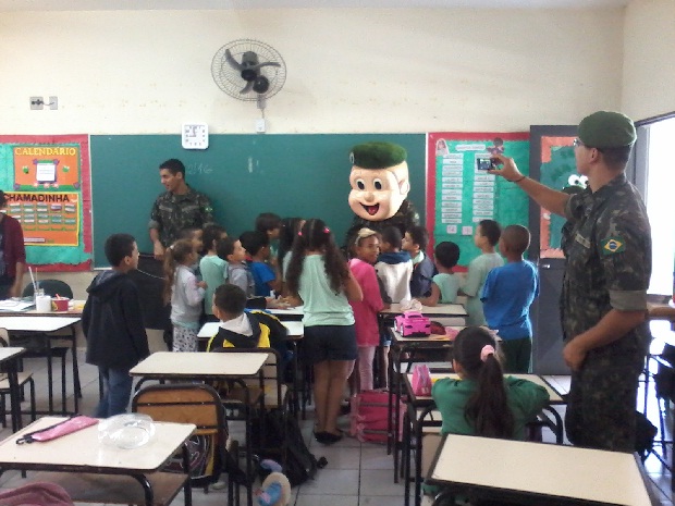 Dia Nacional de Combate ao Aedes aegypti contou com a participação de representantes da prefeitura de Belo Horizonte, Estado e União. Foto: Divulgação SRE Metropolitana C