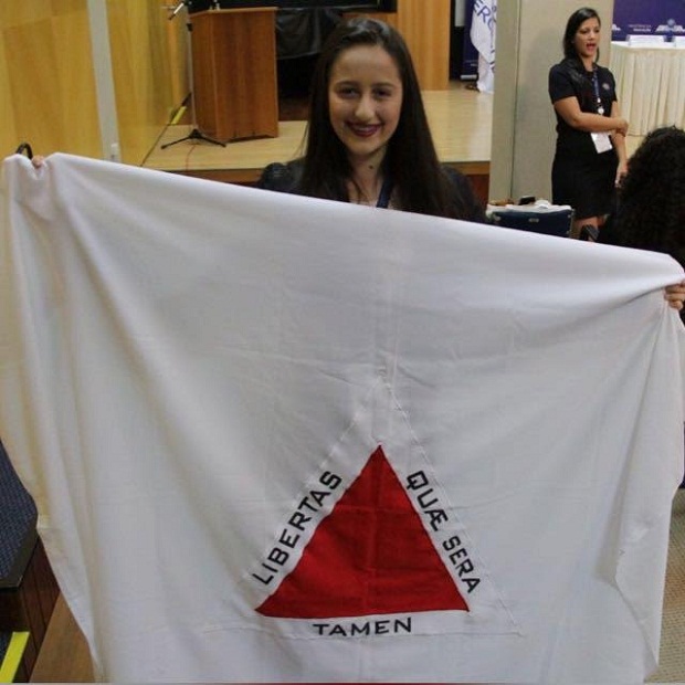 Geovana Souza Amorim é aluna da Escola Estadual Dr. Adiron Gonçalves Boaventura, na cidade de Rio Paranaíba. Foto: Arquivo Pessoal