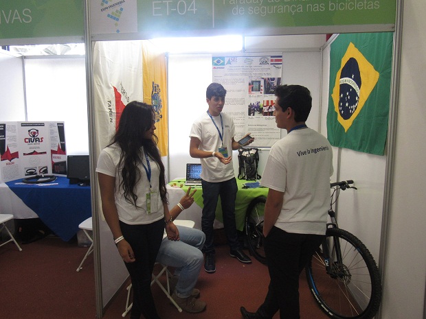 A partir dos resultados do projeto da bicicleta, a escola criou a Mostra de Pesquisa Científica. Foto: Arquivo da Escola 