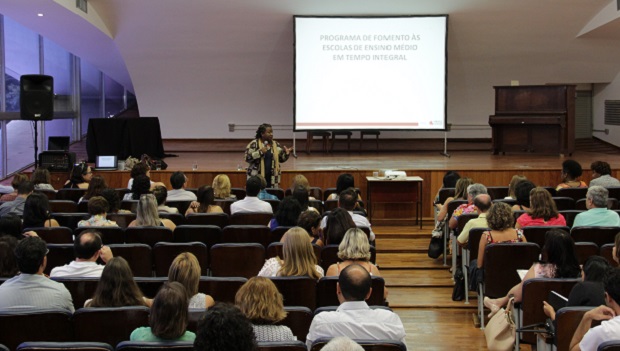 Secretária de Educação, Macaé Evaristo, apresenta programa para o ensino médio integral. Foto: William Campos Viegas/ACS/SEE