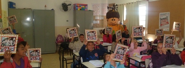 De forma lúdica, livro ensina aos alunos práticas sustentáveis de manejo de rebanhos e lavouras. Foto: Divulgação IMA