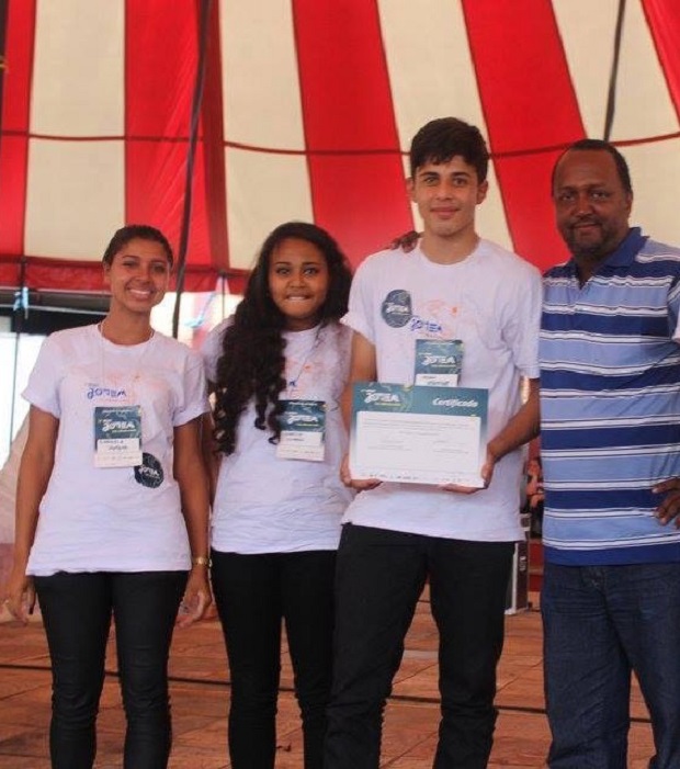 Os inventores foram premiados na UFMG Jovem. Foto arquivo pessoal.