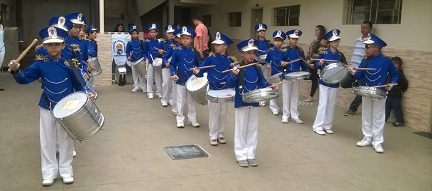 Banda Fanfarra ensaia na Escola Estadual Menino Jesus de Praga. Foto: Arquivo escola.