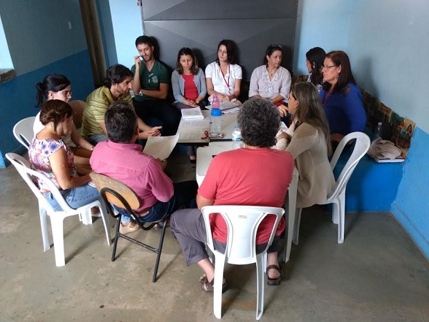 Equipe da SEE reúne-se com profissionais das escolas do Sistema Socioeducativo de MG. Foto: Valéria Anacleto Santos.