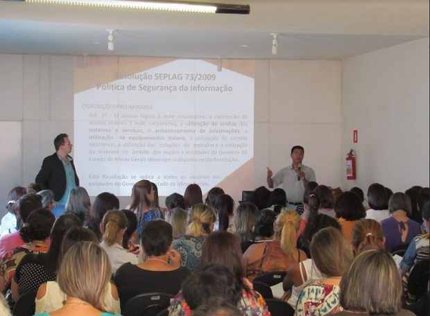 Diretores da Superintendência de Tecnologias Educacionais falaram sobre a ética e a moral no uso das mídias sociais. Foto arquivo da SRE