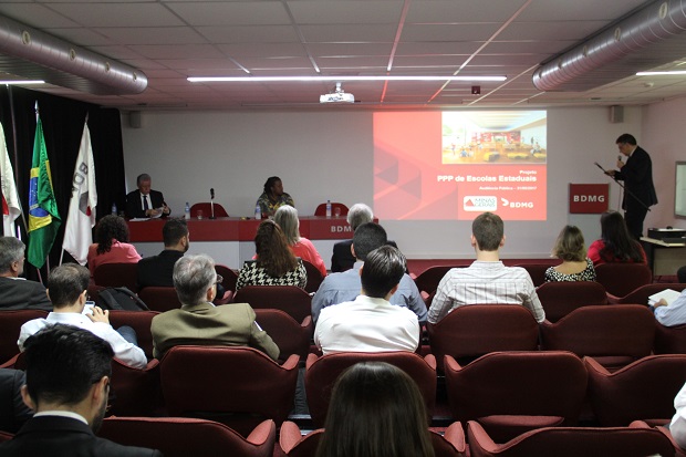 Proposta de PPP para unidades escolares foi apresentado durante consulta pública no BDMG. Foto: Elian Oliveira/ACS-SEE