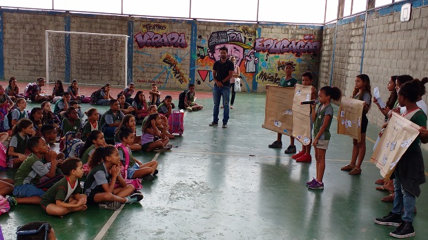 Estudantes Escola Estadual Orôncio Murgel Dutra, de Belo Horizonte, participam da  Semana da Saúde na Escola. Foto: Arquivo da escola.