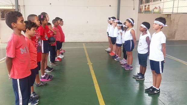 Os jogos servem como interação entre as turmas. Foto: Arquivo da Escola