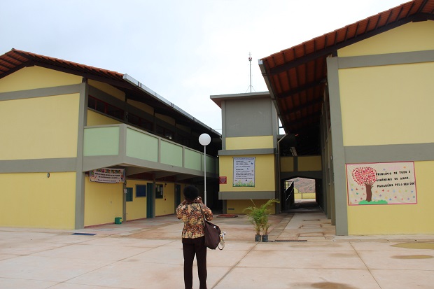 O novo espaço conta com dois prédios paralelos, interligados por bloco de escada e rampa, 12 salas de aulas. Foto: William Campos Viegas (ACS/SEEMG)