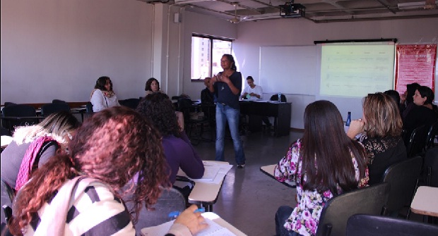Formação pretende estimular educadores a desenvolverem projetos com os alunos de educação viária. Foto; Elian Oliveira (ACS/SEEMG)